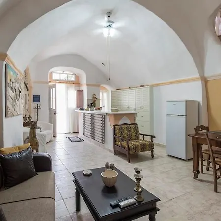 Santorini Cave Вотон