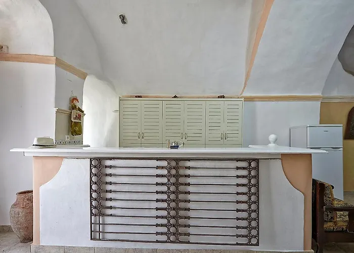 Santorini Cave Вотон