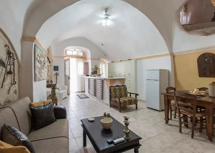 Santorini Cave Вотон