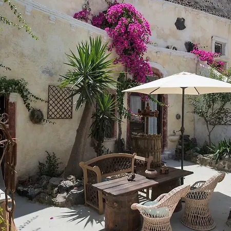 Santorini Cave Apartamento *